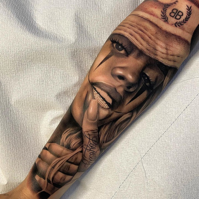 LOYALTYINK_CHICANO_TATTOO_INSTAGRAM_MARTINA_GAUDIO